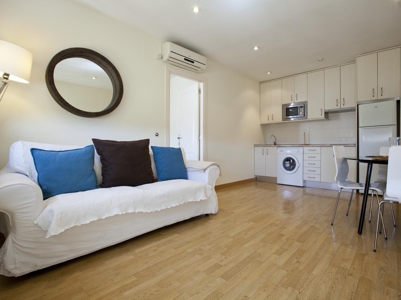 Apartamentos Apr Alcala Madrid Exterior photo