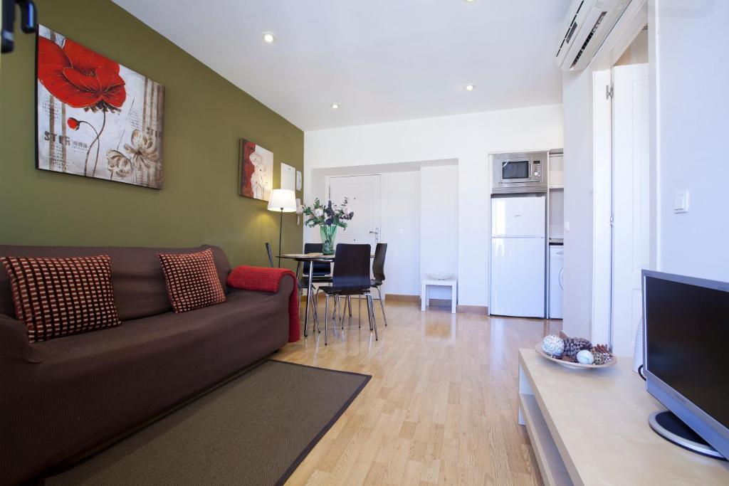 Apartamentos Apr Alcala Madrid Exterior photo