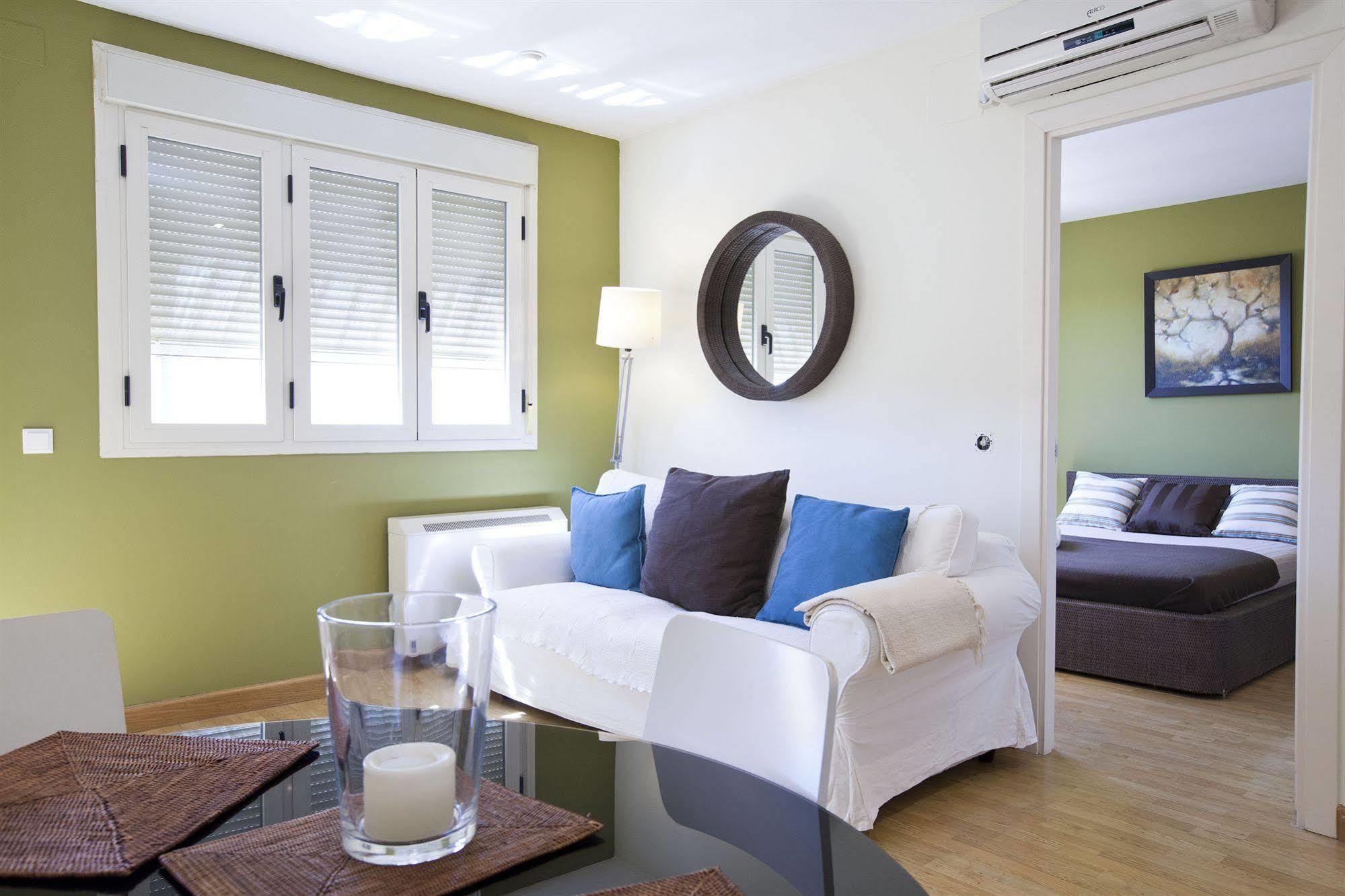 Apartamentos Apr Alcala Madrid Exterior photo